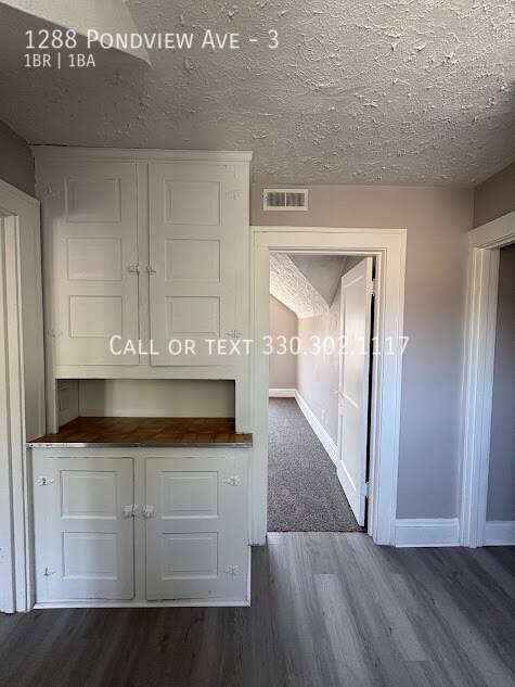 Building Photo - 1288 Pondview Ave
