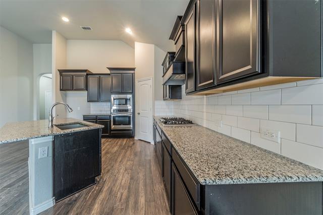 Building Photo - 2133 Lake Pine Dr