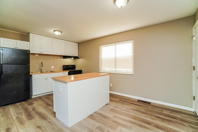 Building Photo - 2722 Key Pl