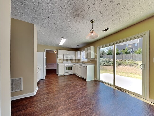 Building Photo - 5296 Under Way