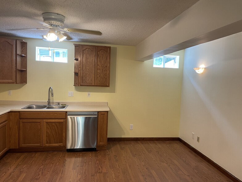 Kitchen - 42 Dry Hill Rd