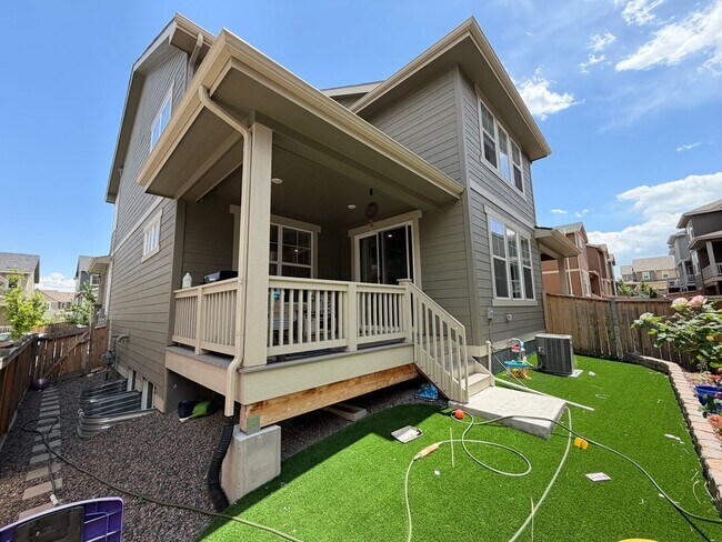 Building Photo - Modern Duplex Near Cherry Creek Trail with Quartz Kitchen, Loft & Low-Maintenance Living