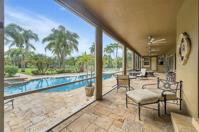 Building Photo - 4200 Coral Hills Dr