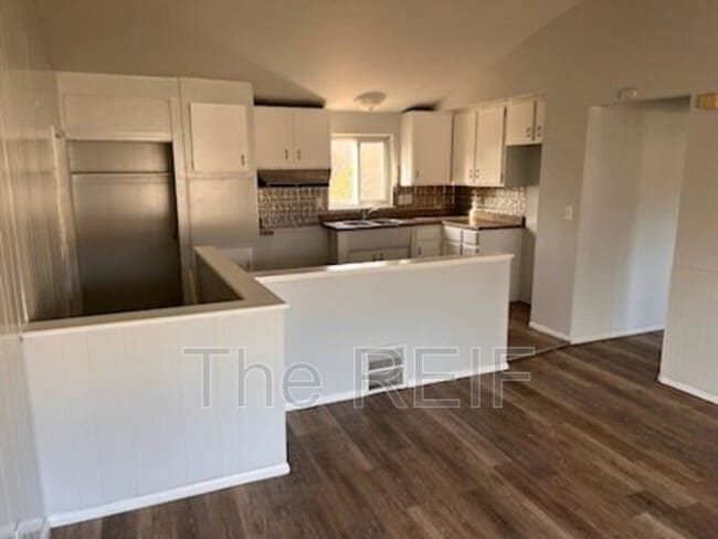 Building Photo - 6223 Cypress Dr