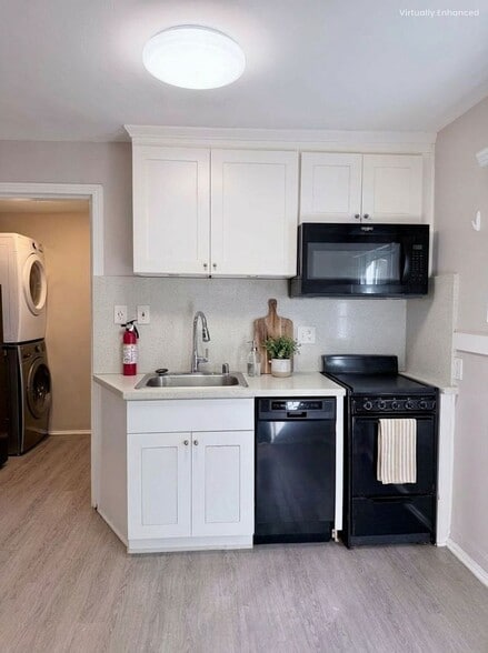 Building Photo - 1542 E Woodbury Rd