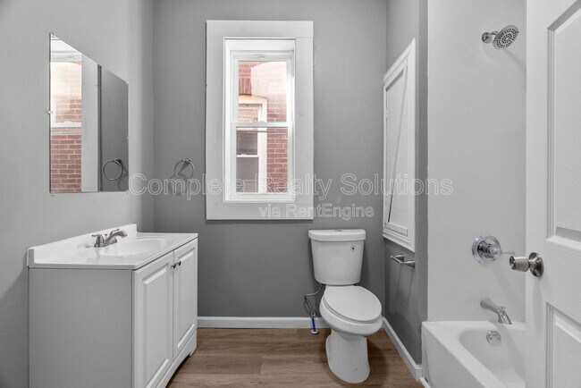 Building Photo - 3456 Chippewa St