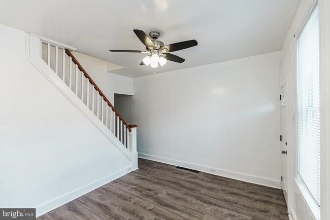 Building Photo - 724 Moyer St