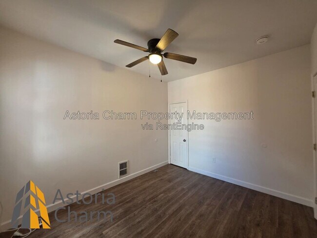 Building Photo - 905 N Patterson Park Ave