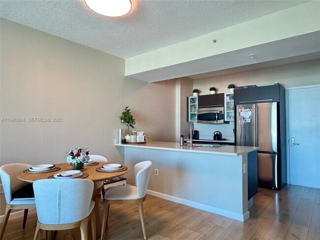 Building Photo - 333 NE 24th St