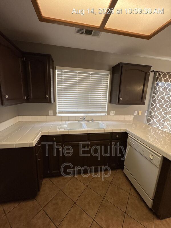 Building Photo - 3021 W Loyola Ct