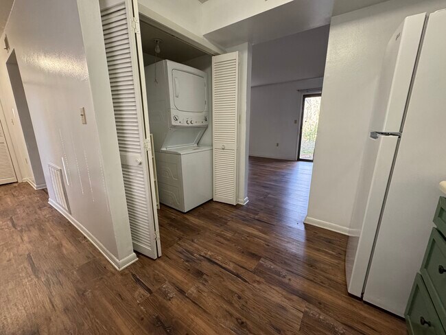 Building Photo - 334 Shenandoah Cir