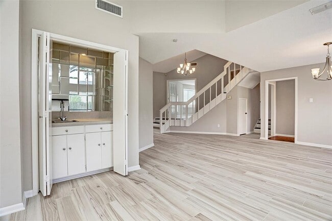 Building Photo - 11530 Ella Lee Dr