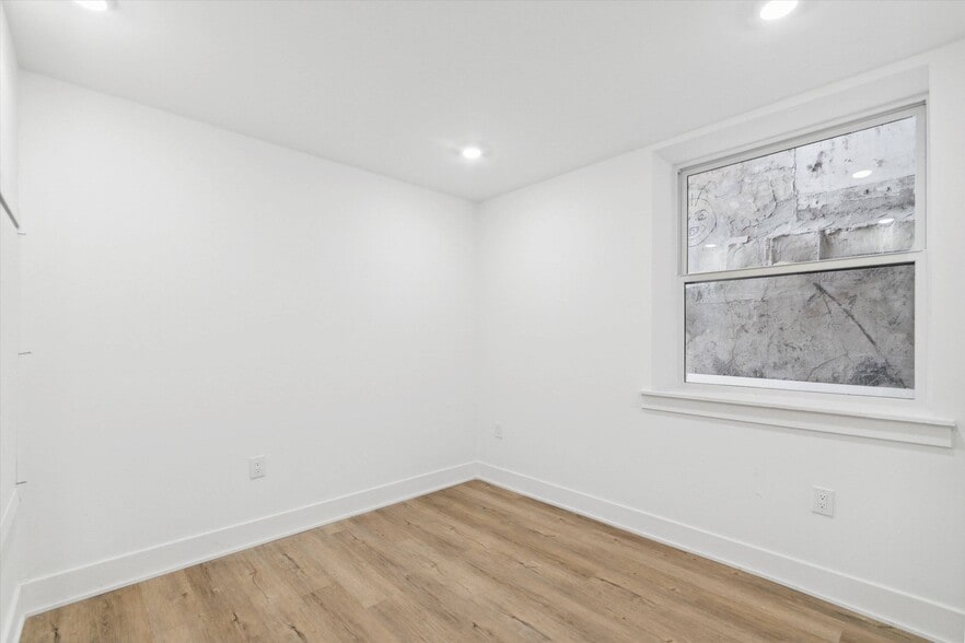 Building Photo - 1834 N 18th St