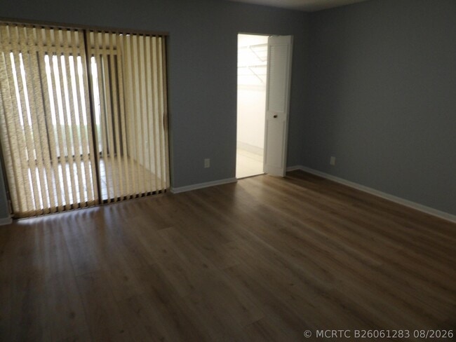 Building Photo - 606 Sea Pine Way