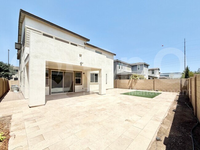 Building Photo - 251 E Wisteria Dr