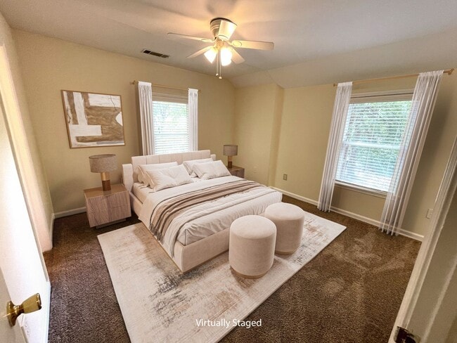 Building Photo - NormalTown 2br House - Fall 2026 Prelease