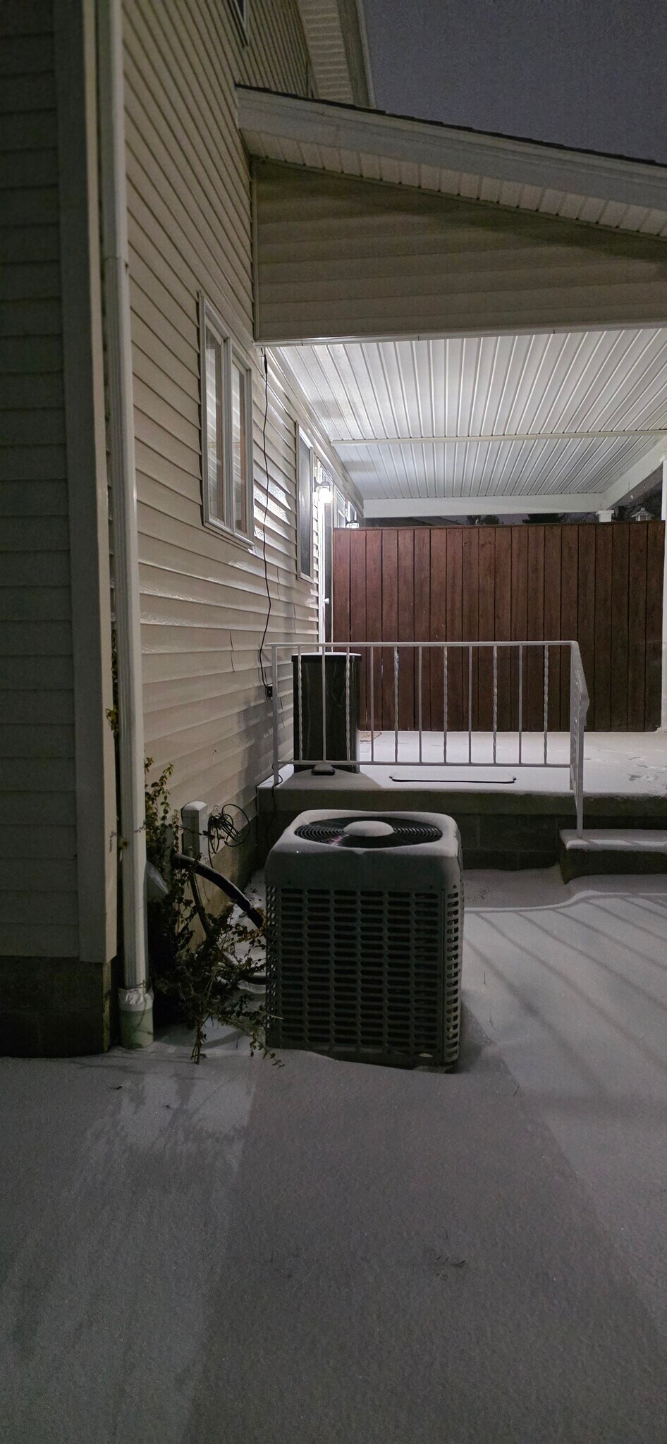 Building Photo - 5885 Callaway Cir