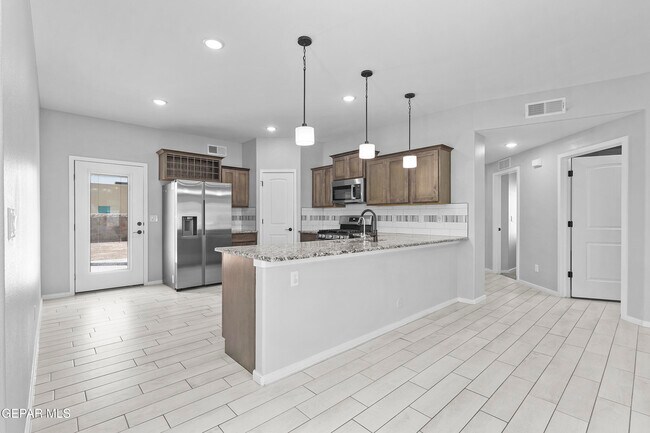 Building Photo - 932 Texas Madrone Dr