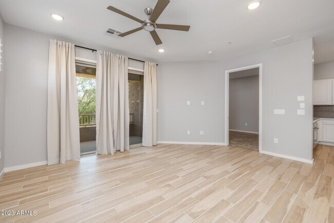 Building Photo - 250 W Queen Creek Rd