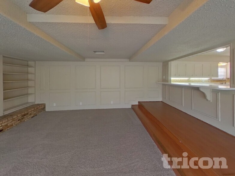 Building Photo - 1316 Lexington Dr