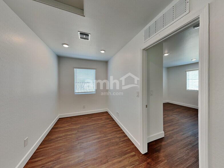 Building Photo - 17161 Puget Ave