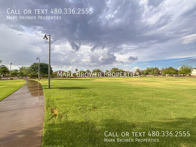 Building Photo - 1648 E Canyon Way