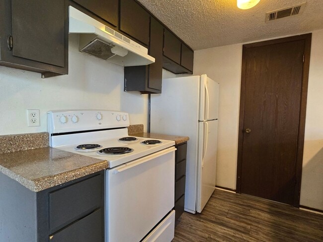 Building Photo - SECTION 8/HUD ACCEPTED - COMING SOON!!!