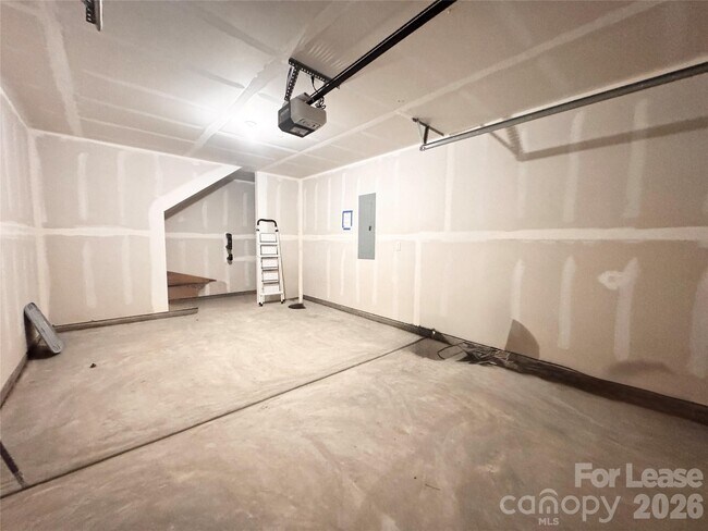 Building Photo - 6131 Faron Wy