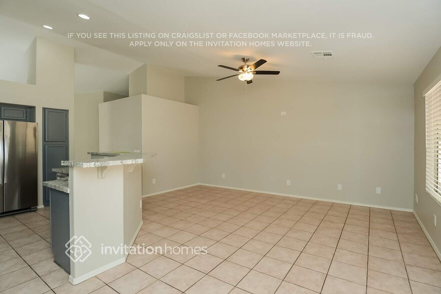 Building Photo - 1182 W Orchid Ln