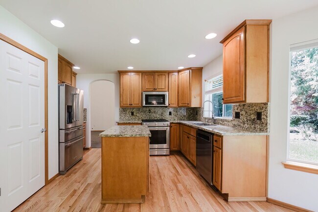 Building Photo - 6492 Wexford Ave SW