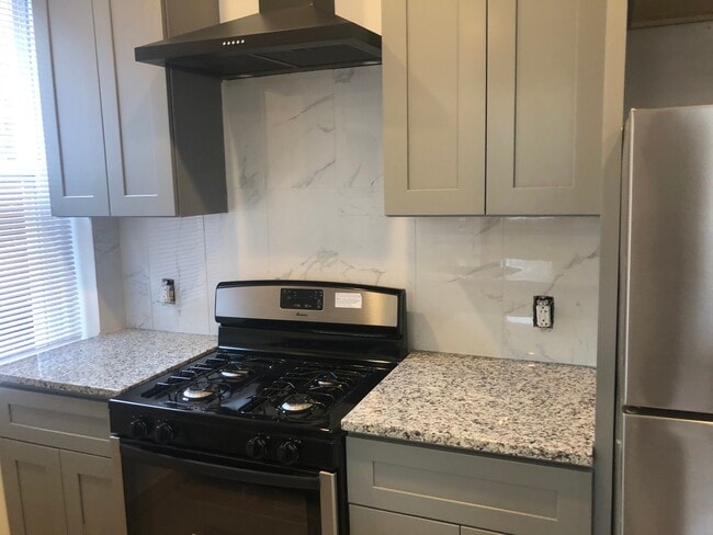 Building Photo - 1226 N Redfield St