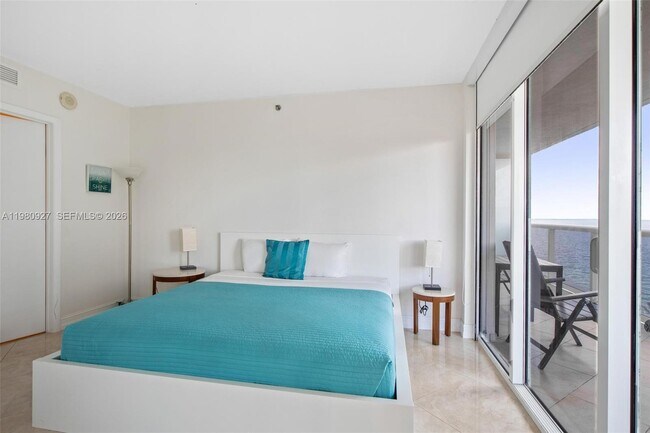 Building Photo - 1830 S Ocean Dr