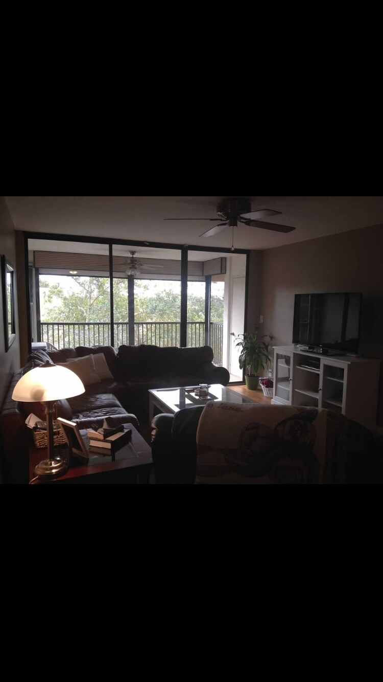 Building Photo - 8592 W Sunrise Blvd