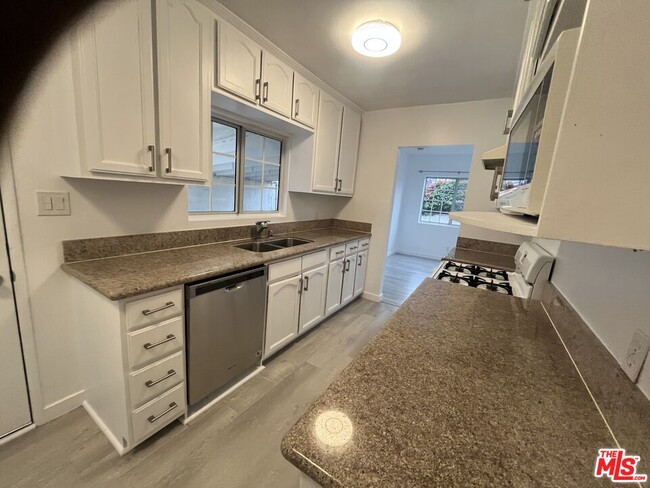 Building Photo - 849 San Miguel Ave