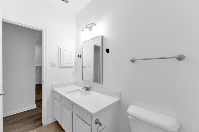 Building Photo - 14823 Yellow Begonia Dr