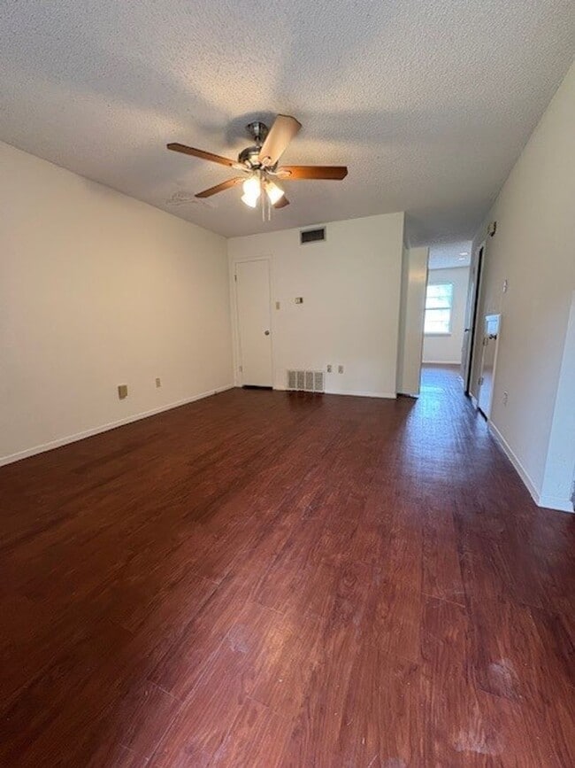 Building Photo - 1226 Baylor Ave