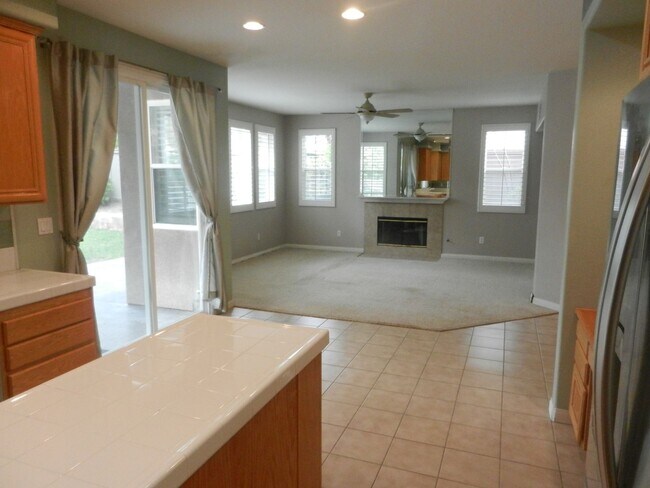 Building Photo - 3211 Rancho Quartillo