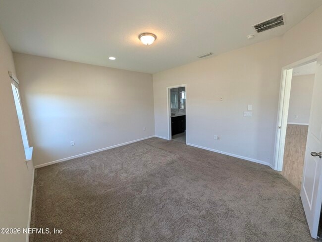 Building Photo - 100 Golden Fern Dr