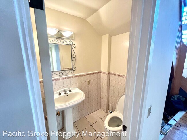 Building Photo - 3 br, 2.5 bath House - 165 Pacific Avenue