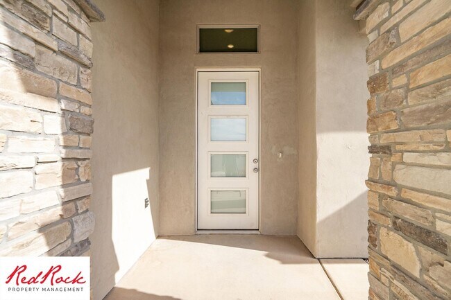 Building Photo - Comfort, Space & Style with a 3-Car Garage Small Dog Friendly!