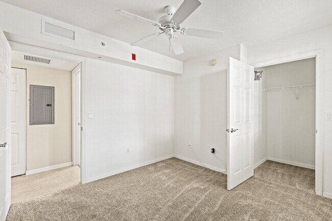 Building Photo - 6752 Heritage Grande