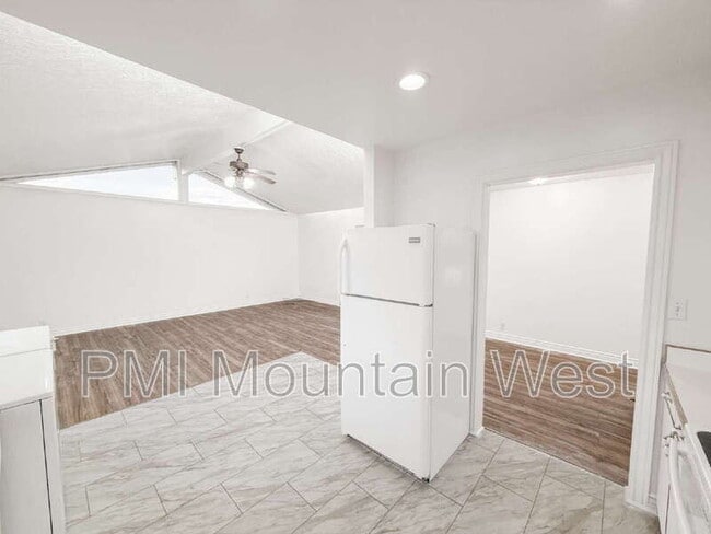 Building Photo - 373 E 150 N