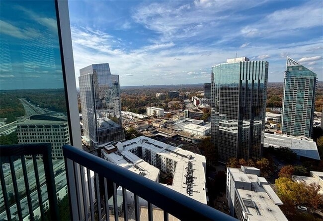 Building Photo - 3324 Peachtree Rd NE