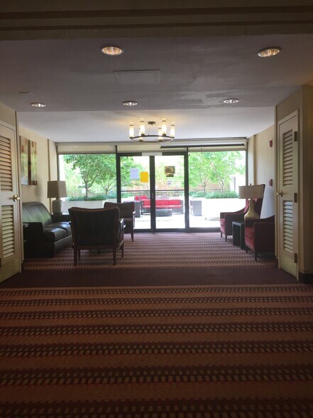 Building Photo - 950 25th St NW