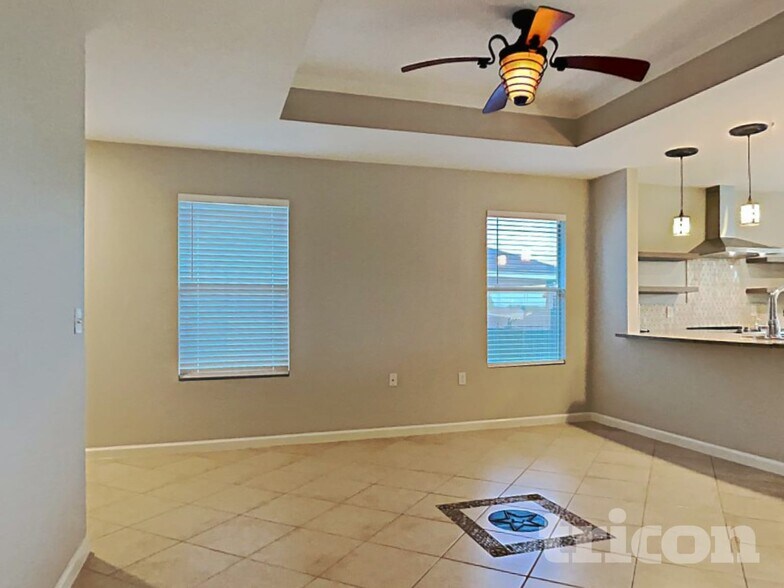 Building Photo - 12305 Paloma Blanca Way