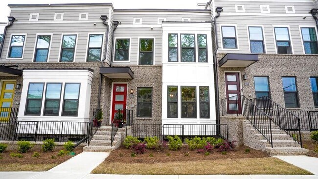 Primary Photo - 2155 Burnside Dr NW