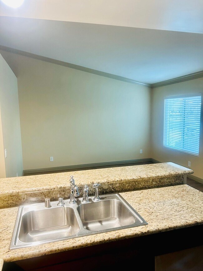 Building Photo - 40780 Breezy Pass Rd