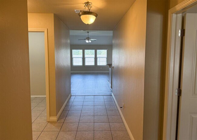 Building Photo - 2701 NW 185th St