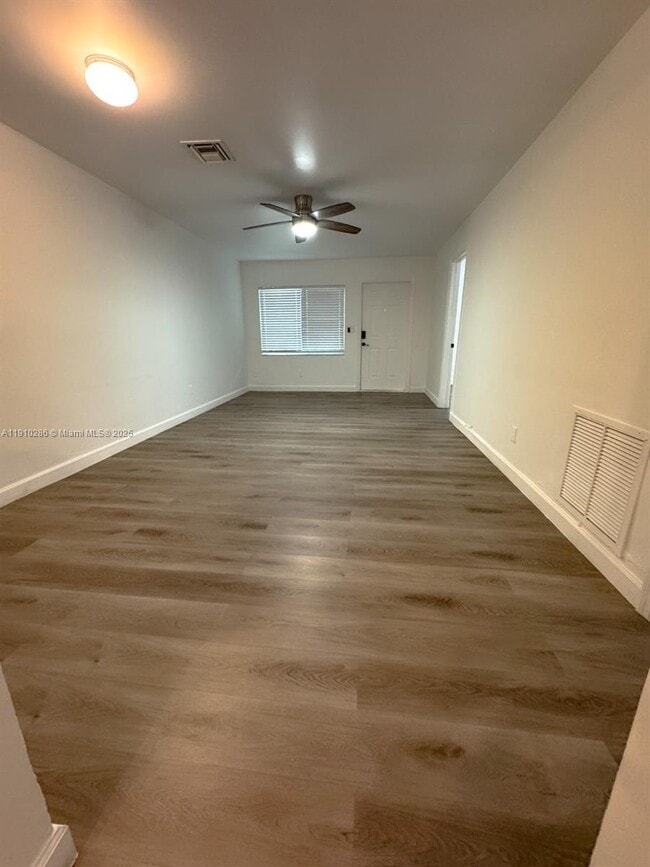 Building Photo - 1050 SW 30th St