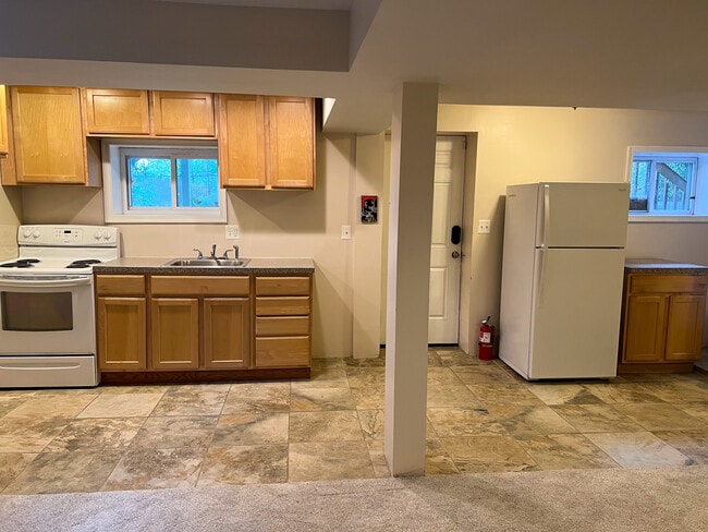 Building Photo - 3409 Eastern Ave